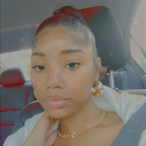 Meet your Posher, Blakeley